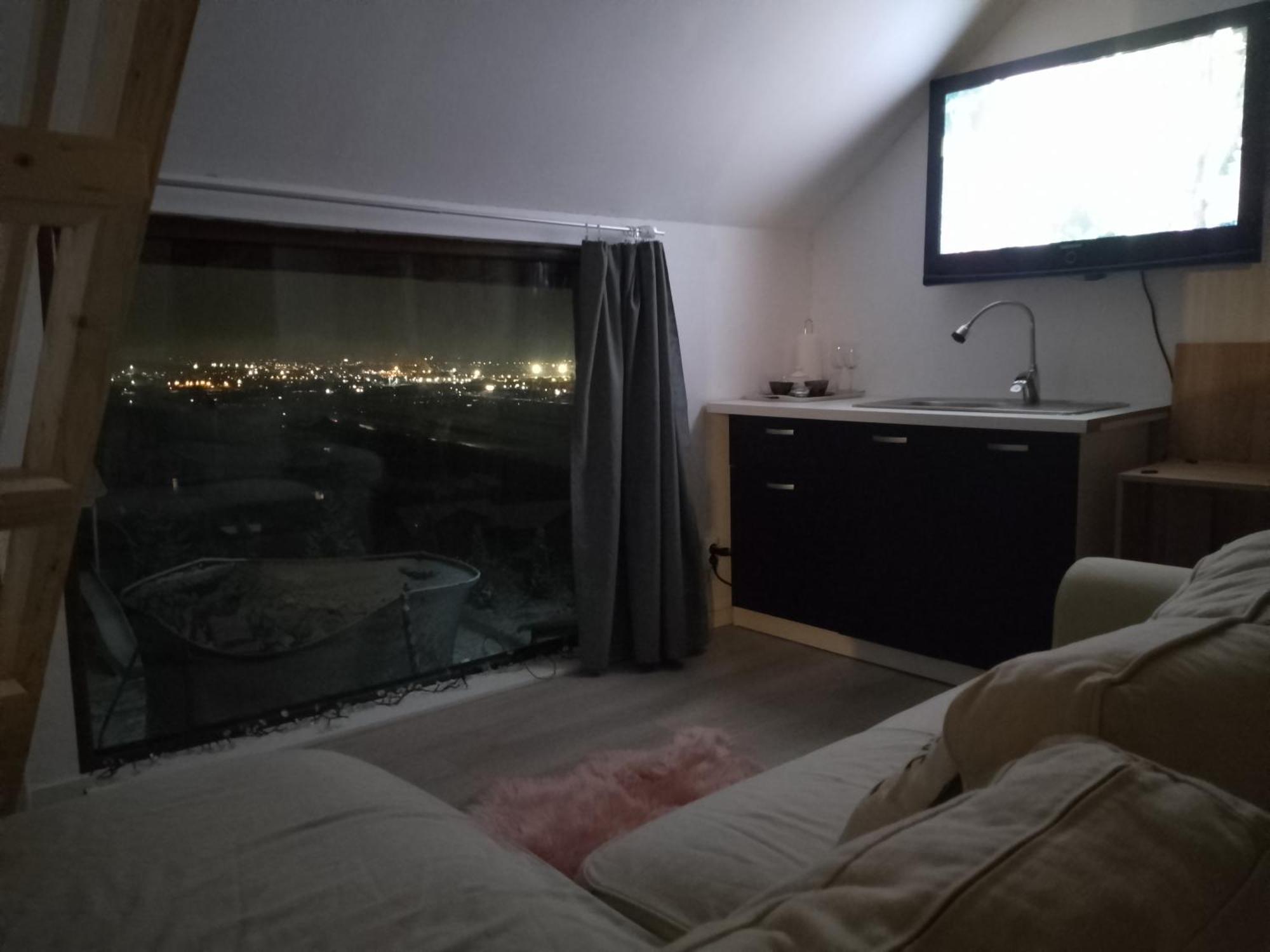 With View Dezmir